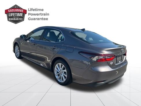 Used 2024 Toyota Camry LE image 3