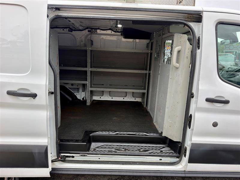 Used 2019 Ford Transit 250 130 Low Roof RWD image 5