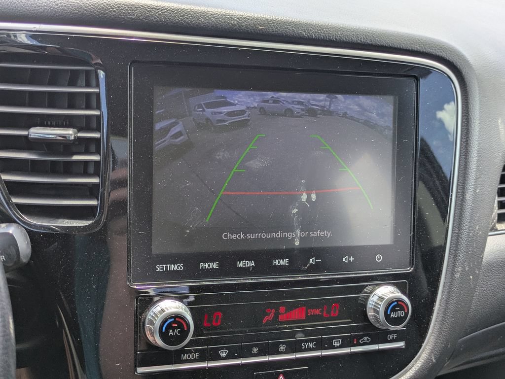 Used 2020 Mitsubishi Outlander ES AWD/4WD image 13