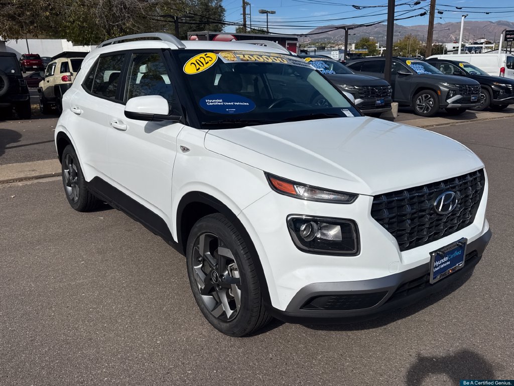 Certified 2025 Hyundai Venue SEL FWD image 16