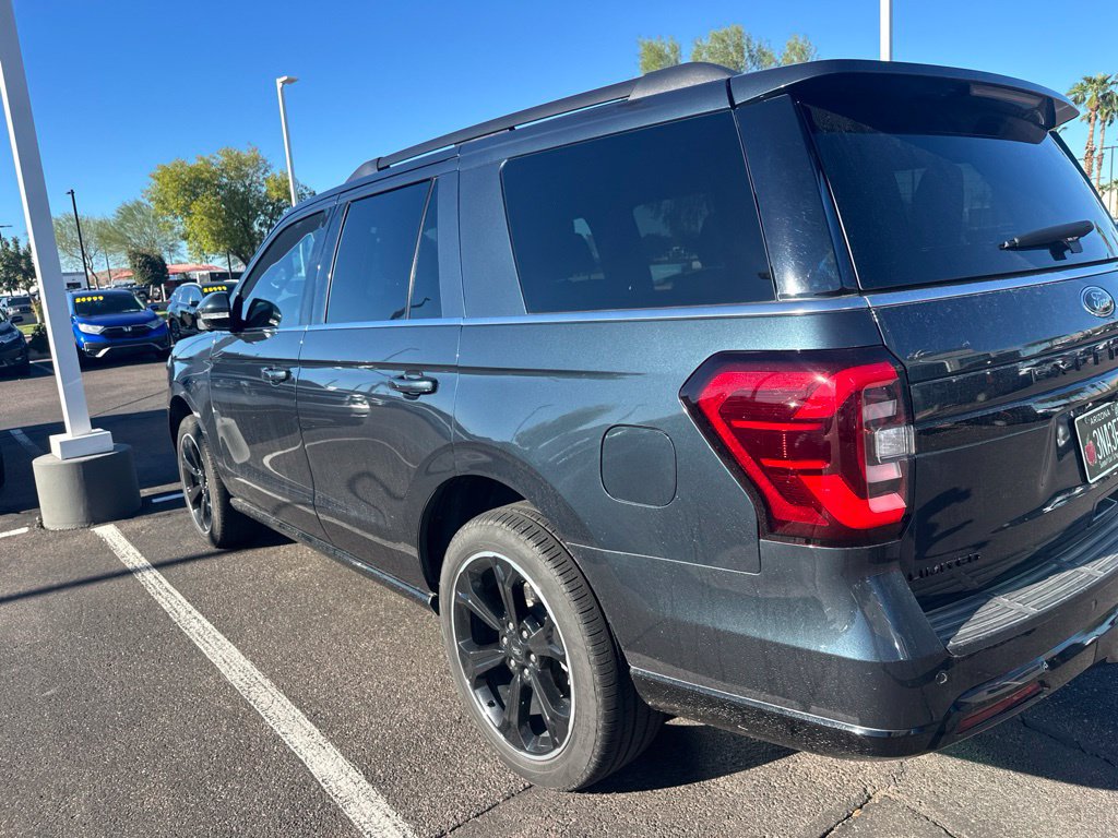 Used 2024 Ford Expedition Limited AWD/4WD image 10