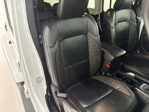 Used 2021 Jeep Wrangler Unlimited Sahara AWD/4WD image 19