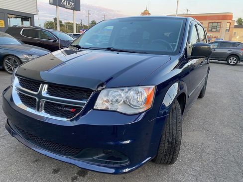 Used 2014 Dodge Grand Caravan American Value Package FWD image 2