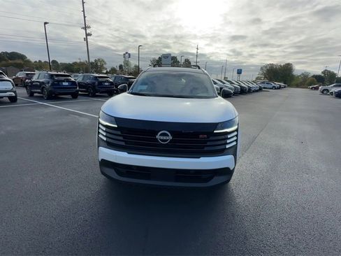 New 2026 Nissan Kicks SR w/ Cold Weather Package image 3