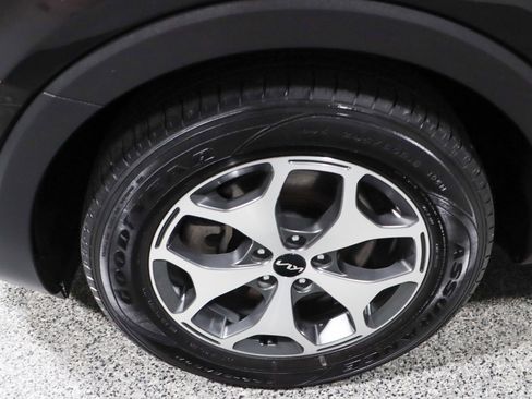 Used 2022 Kia Telluride EX FWD image 11