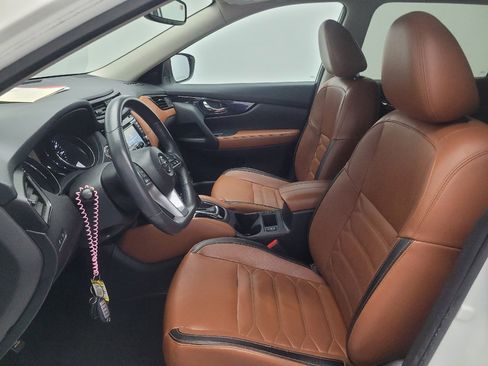 Used 2017 Nissan Rogue SL w/ SL Premium Package FWD image 17