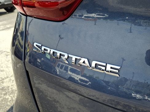 Used 2022 Kia Sportage LX w/ LX AWD Value Edition Package image 29