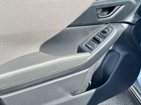 Used 2025 Subaru Crosstrek 2.0i Premium image 16