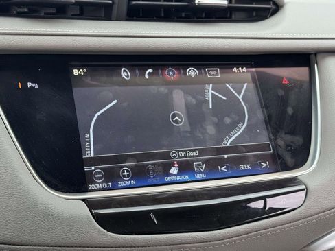 Used 2017 Cadillac XT5 Premium Luxury FWD image 4