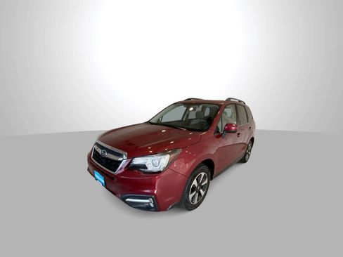 Used 2017 Subaru Forester 2.5i Limited AWD/4WD image 4