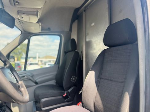 Used 2018 Mercedes-Benz Sprinter 2500 image 34
