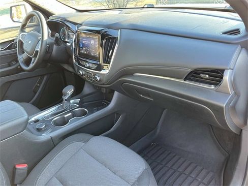 Used 2023 Chevrolet Traverse LT w/ Midnight/Sport Edition image 23