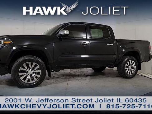 Used 2020 Toyota Tacoma Limited AWD/4WD image 4