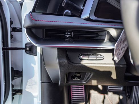 New 2026 Chevrolet Corvette Stingray Coupe w/ 1LT image 18