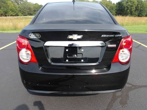 Used 2012 Chevrolet Sonic LTZ FWD image 4