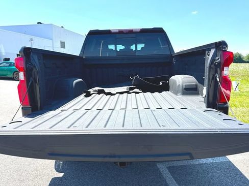 Used 2022 Chevrolet Silverado 1500 LTZ w/ LTZ Premium Package AWD/4WD image 27