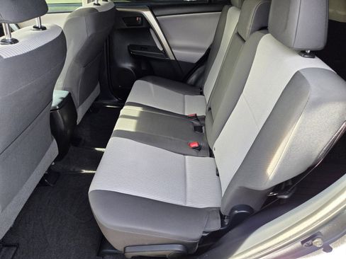 Used 2015 Toyota RAV4 LE image 11