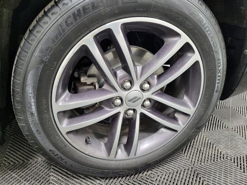 Used 2019 Dodge Charger SXT image 31