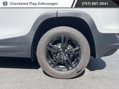 Used 2024 GMC Terrain AT4 image 7