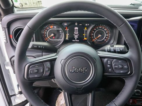 New 2027 Jeep Wrangler Unlimited Rubicon AWD/4WD image 28