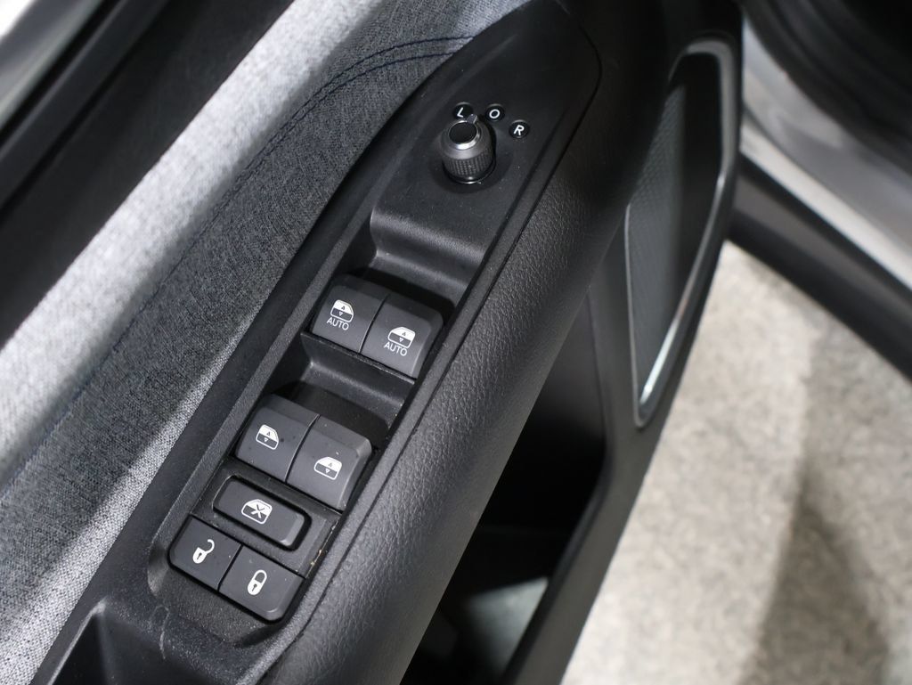 Certified 2022 Jeep Compass Latitude AWD/4WD image 14