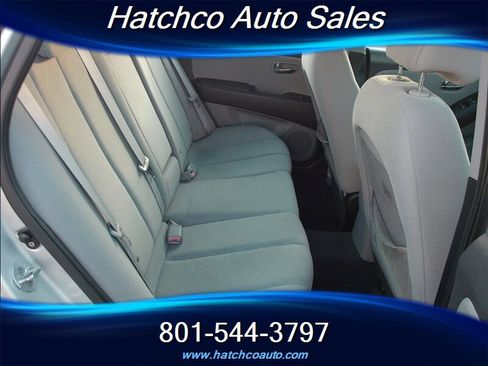 Used 2010 Hyundai Elantra GLS image 16