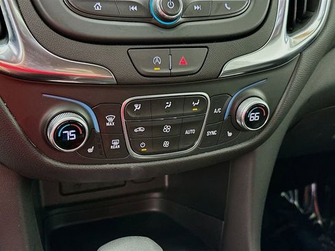 Used 2024 Chevrolet Equinox LT image 21