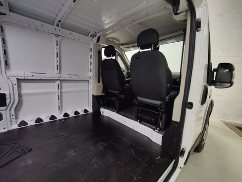 Used 2021 RAM ProMaster 3500 w/ Convenience Group image 11