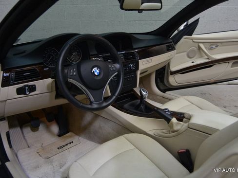 Used 2011 BMW 328i Convertible RWD image 17