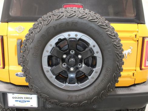 Used 2021 Ford Bronco Badlands image 17