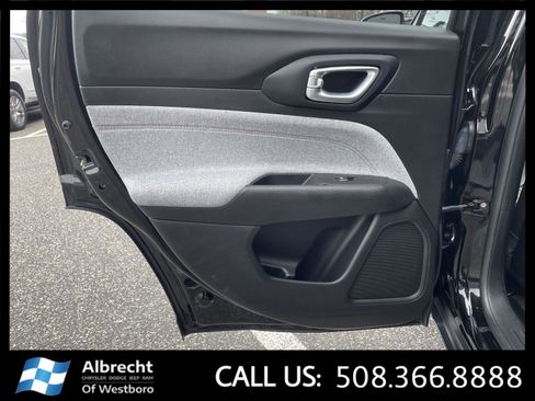 Used 2022 Jeep Compass Latitude image 14