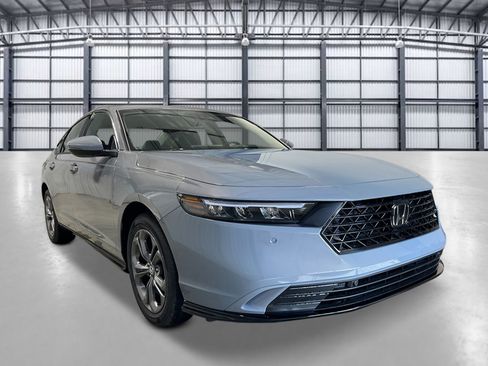 New 2026 Honda Accord EX-L image 9