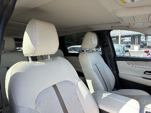 Certified 2024 MAZDA CX-90 Plug-In Hybrid w/ Premium Plus AWD/4WD image 30