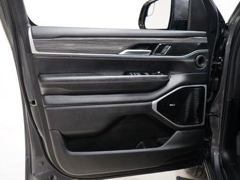 Used 2022 Jeep Wagoneer Series III w/ Premium Group I image 19