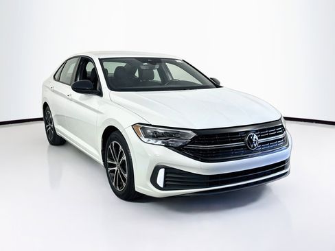 Used 2023 Volkswagen Jetta Sport FWD image 3