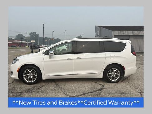 Used 2019 Chrysler Pacifica Limited FWD image 1