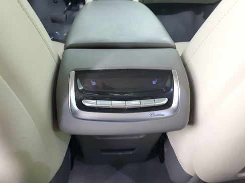 Used 2021 Cadillac XT6 Premium Luxury image 46