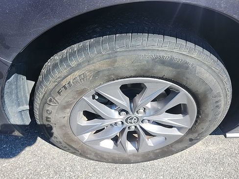 Used 2021 Toyota Sienna LE FWD image 19