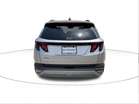 Used 2025 Hyundai Tucson SEL FWD image 4