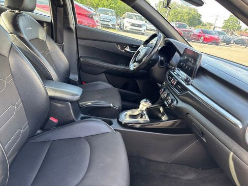 Used 2021 Kia Forte GT-Line image 13