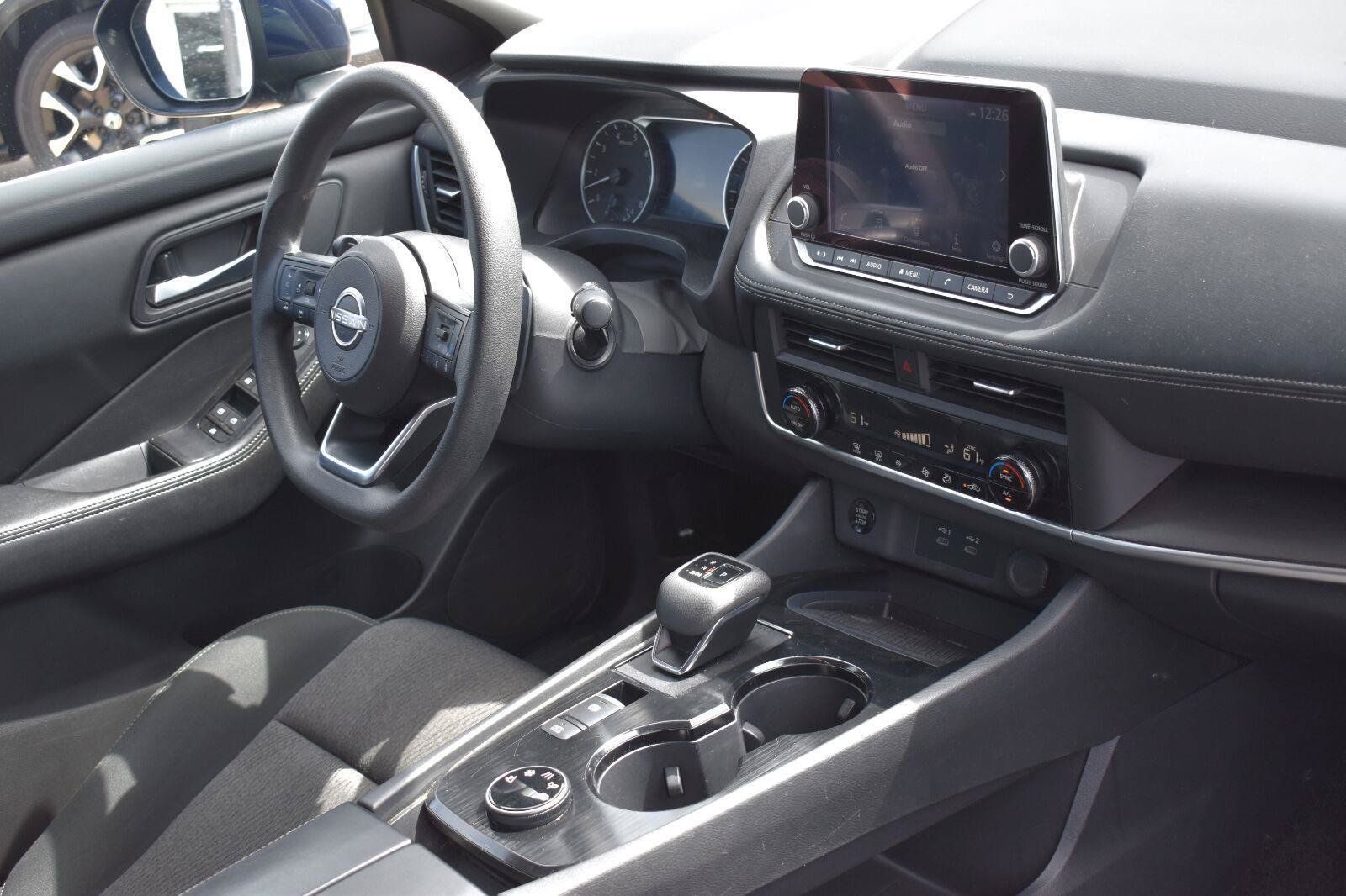 Used 2024 Nissan Rogue SV AWD/4WD image 8