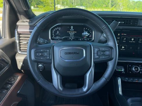 Used 2025 GMC Sierra 2500 Denali Ultimate AWD/4WD image 16