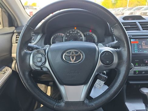 Used 2012 Toyota Camry SE FWD image 25