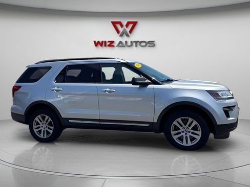 Used 2019 Ford Explorer XLT AWD/4WD image 6