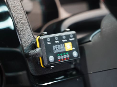 Used 2013 Ford F150 Raptor w/ Luxury Equipment Group image 98