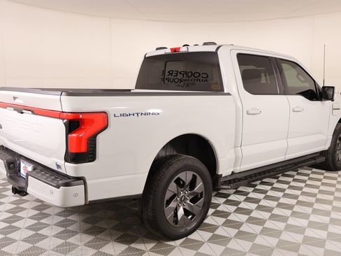 Used 2023 Ford F150 Lightning Lariat image 20