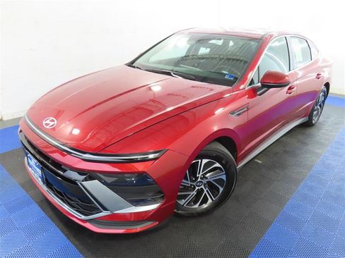 Used 2026 Hyundai Sonata Blue FWD image 4