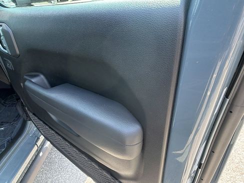 Used 2025 Jeep Wrangler Willys image 18