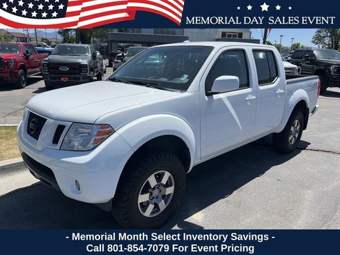 Used 2011 Nissan Frontier PRO-4X AWD/4WD image 1