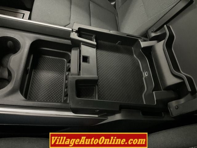 Used 2023 RAM 1500 Big Horn AWD/4WD image 24